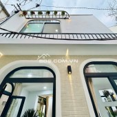 Nhà Đẹp Lung Linh P.4 Phú Nhuận Góc 2 Mặt Thoáng 42m2, 2 Tầng 3PN Full Nội Thất Nhỉnh 5tỷ.